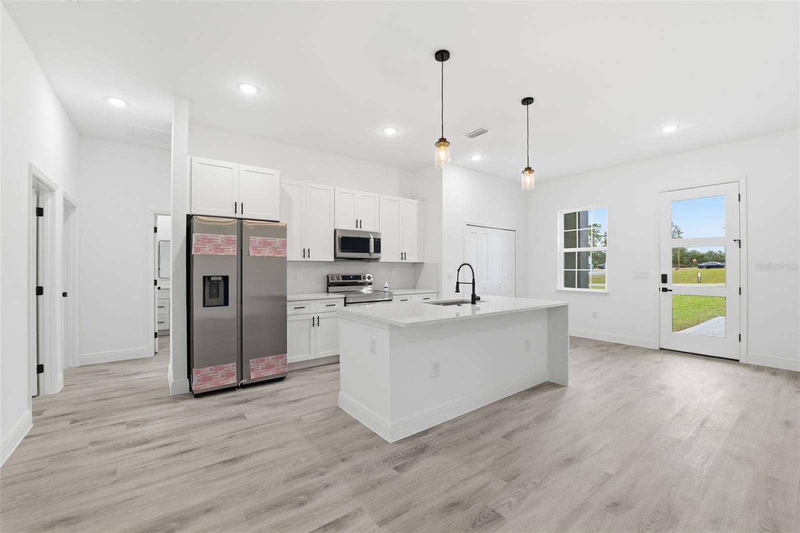 MARION OAKS - Residential