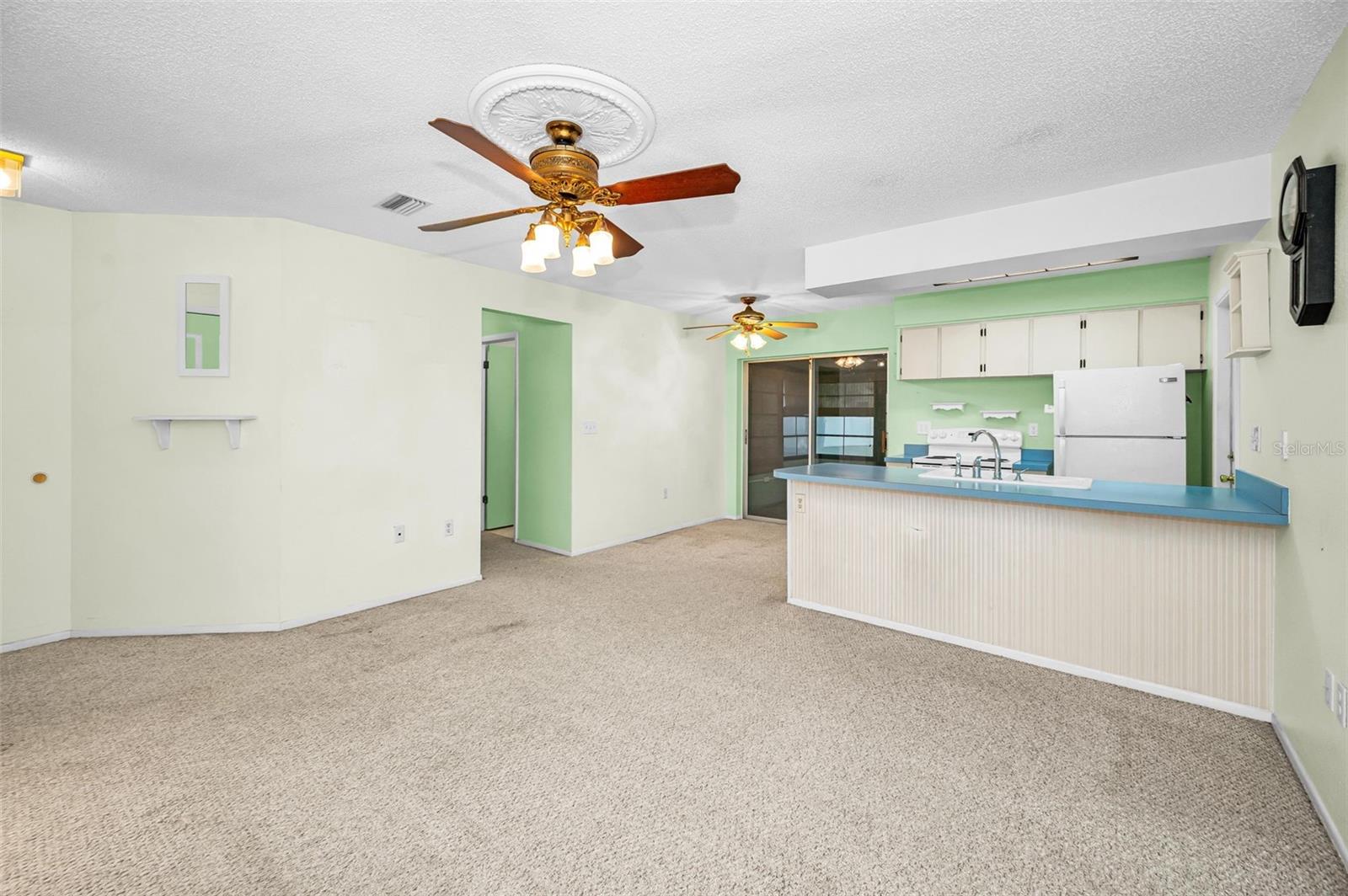 SPRING HILL - Residential