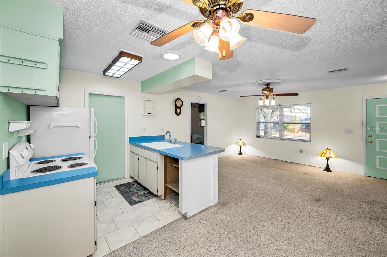 SPRING HILL - Residential