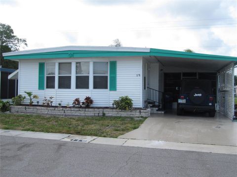 A home in PALMETTO