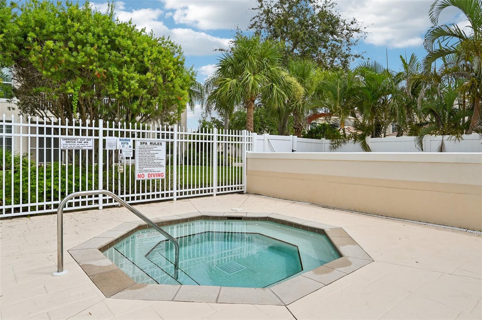 ARIELLE ON PALMER RANCH - Residential Lease