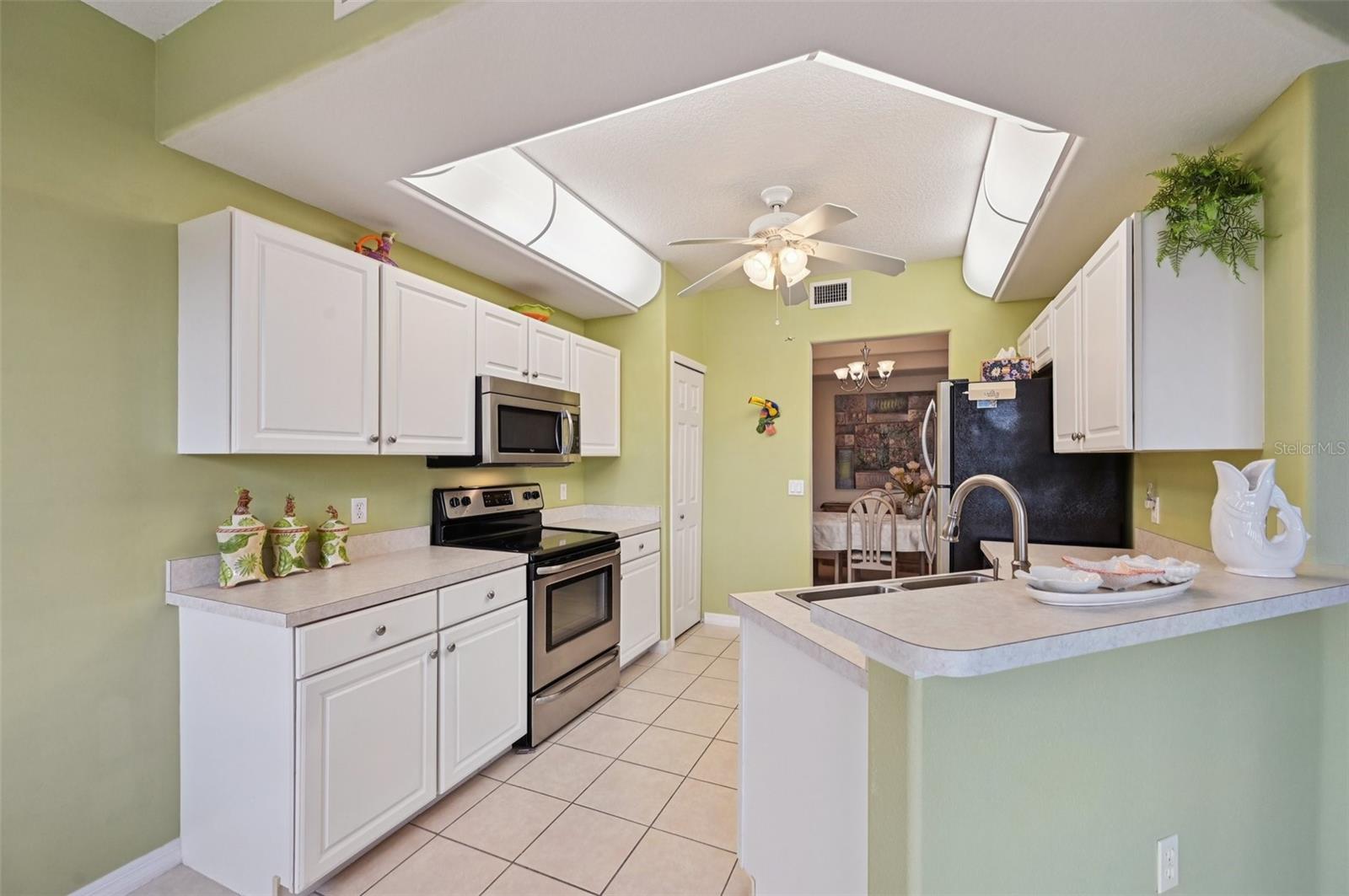 ARIELLE ON PALMER RANCH - Residential Lease