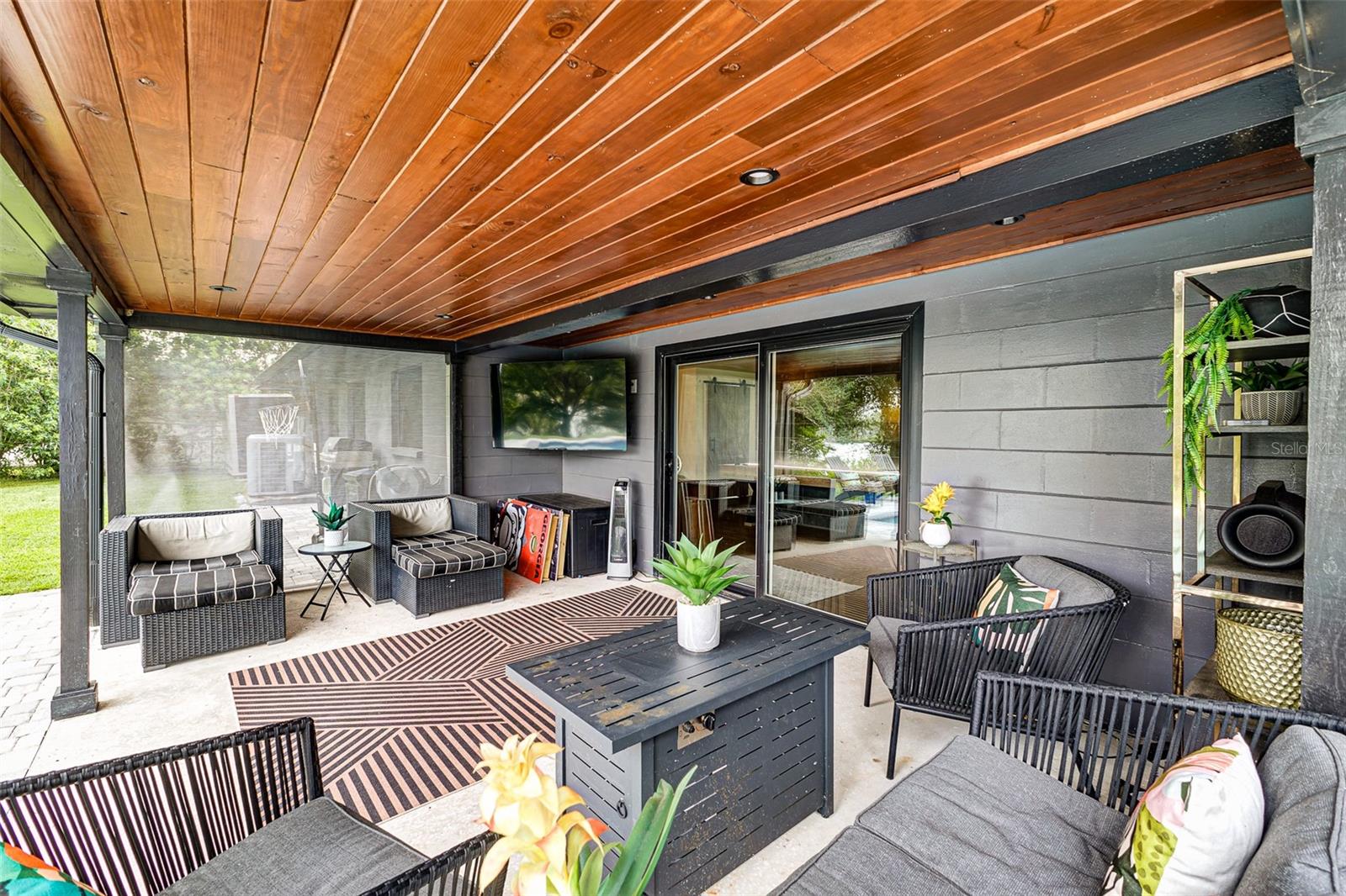 WILLIAMSBURG ESTATES - Residential