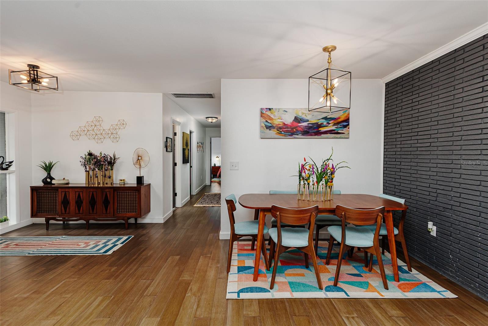 WILLIAMSBURG ESTATES - Residential