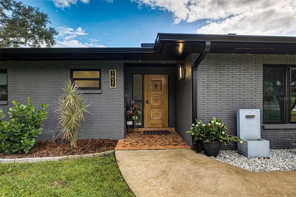 Photo of 1827 John Arthur Way, Lakeland, FL 33803 (MLS # O6350020)