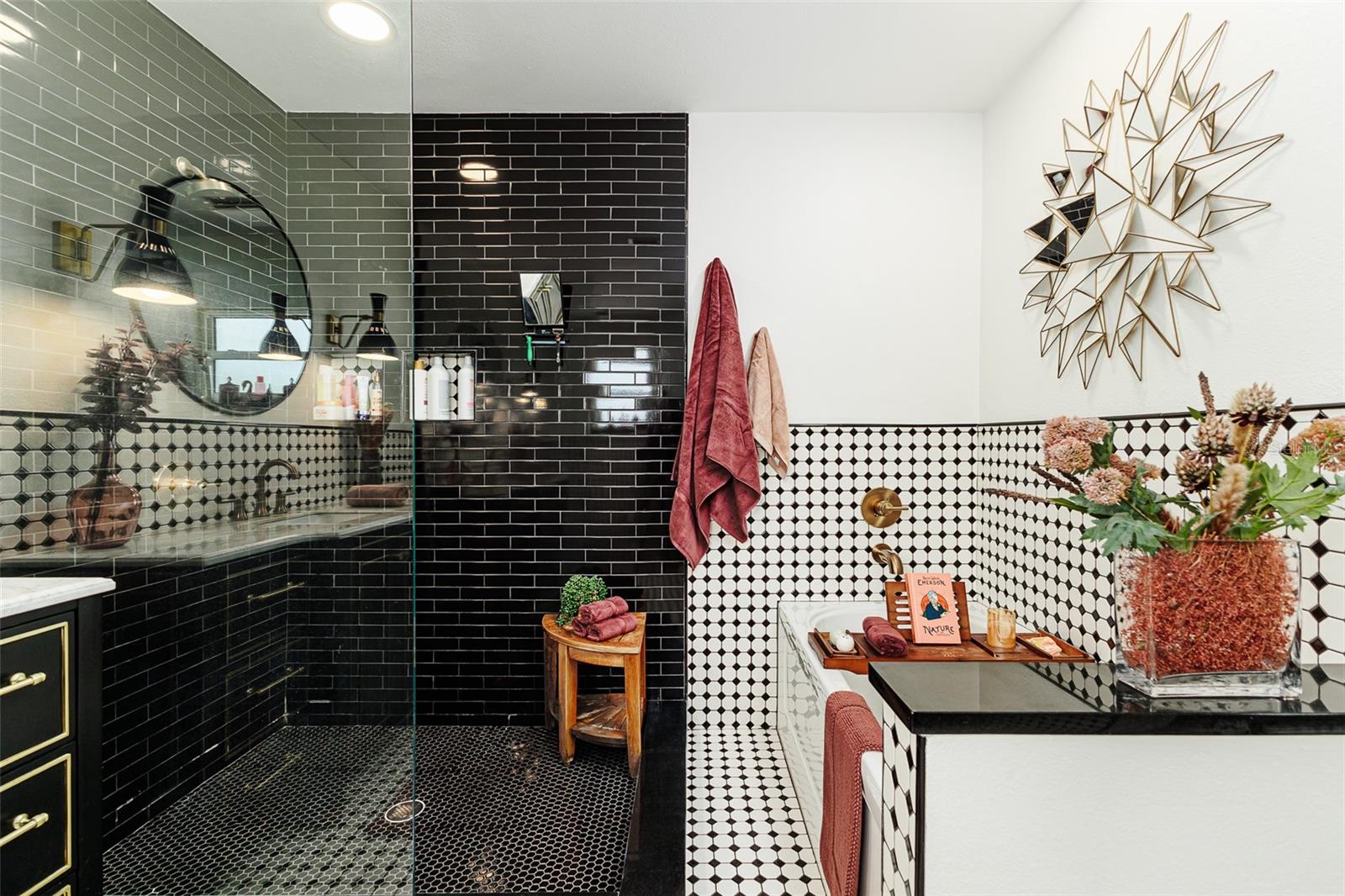 WILLIAMSBURG ESTATES - Residential