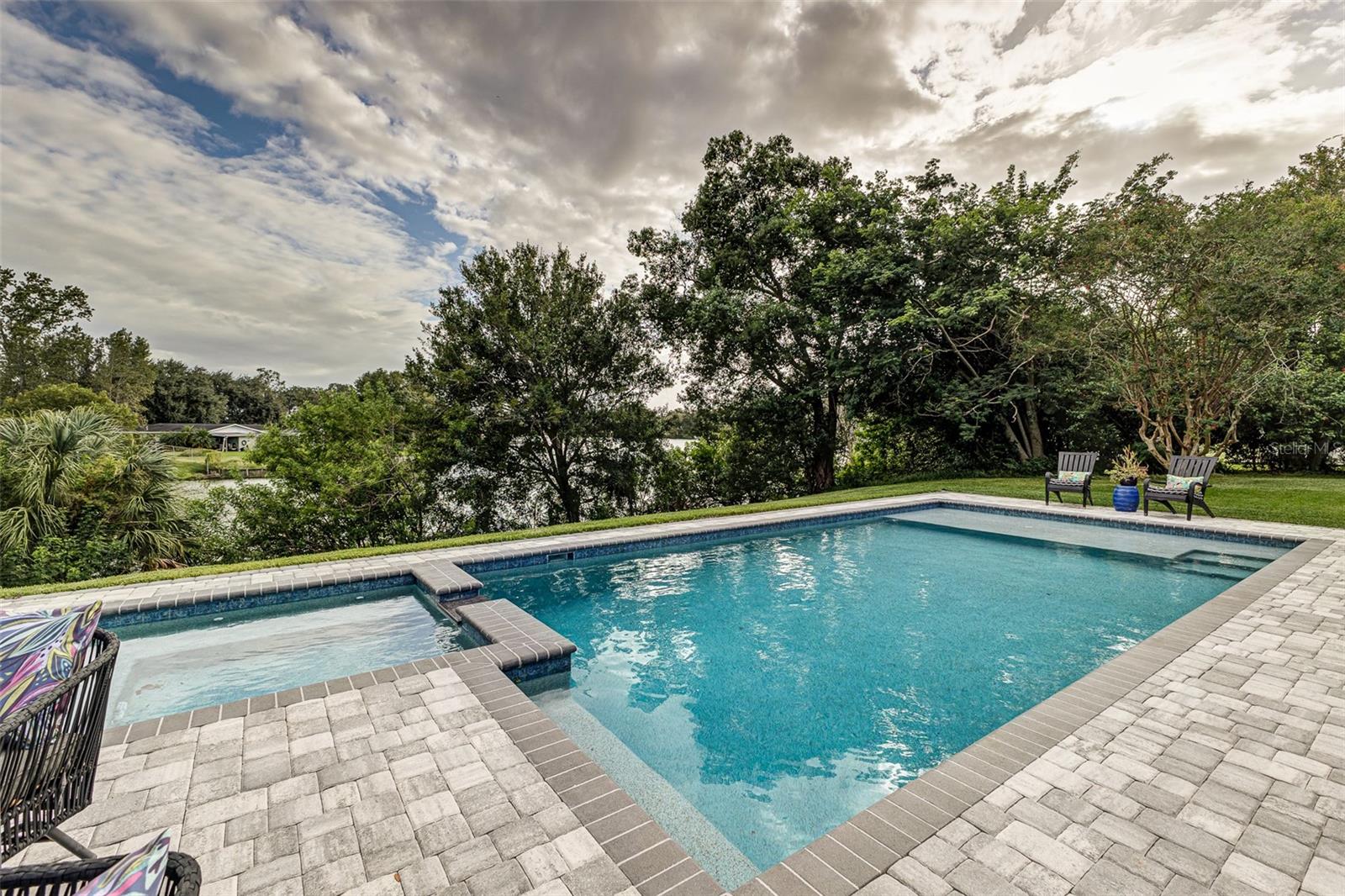 WILLIAMSBURG ESTATES - Residential