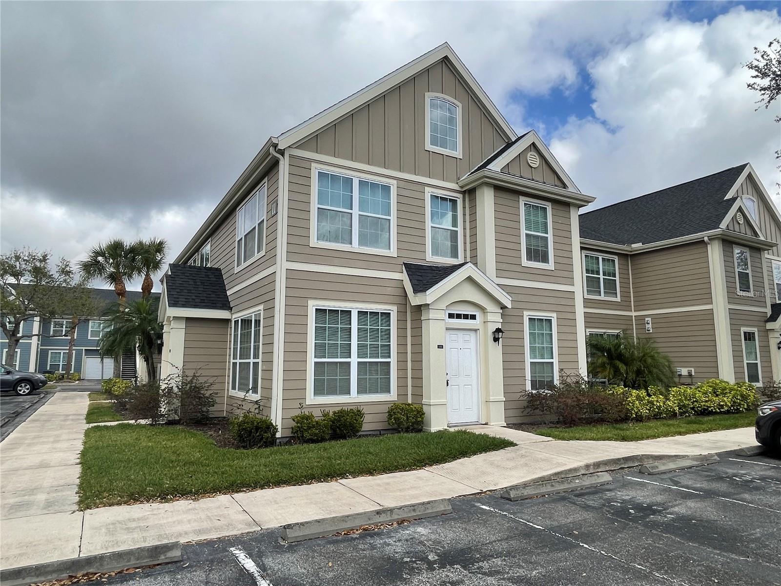Great, clean GROUND FLOOR unit in the desirable community of Admirals Walk. This unit has 2 bedrooms and 2 bathrooms. Easy access to parking. Admirals Walk is a gated community, close to I-75 and Siesta Key, that features a clubhouse, with community room, pool, fitness center and playground.