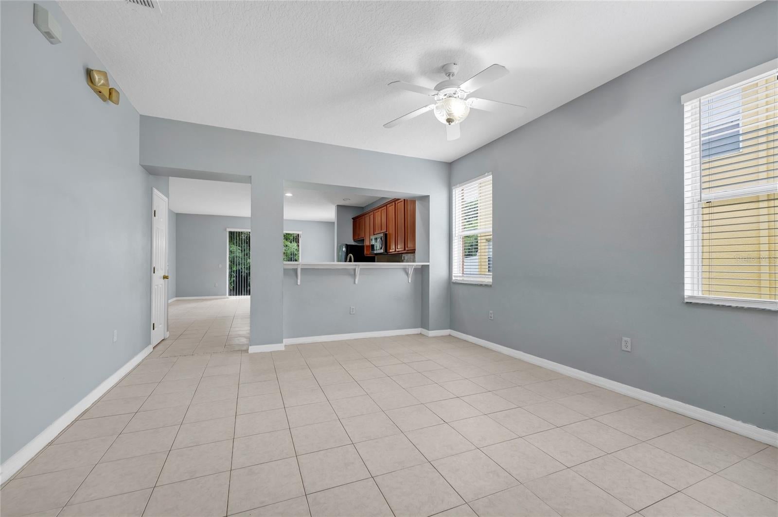 5266 PARADISE CAY CIRCLE