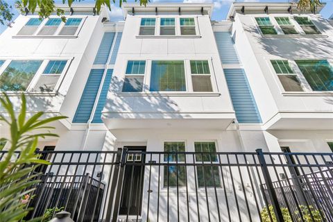 Photo of 6605 N Nebraska Avenue #18, Tampa, FL 33604 (MLS # TB8464470)