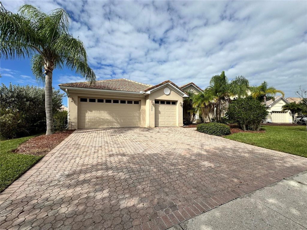Photo of 3544 Somerset Circle, Kissimmee, FL 34746 (MLS # S5150156)