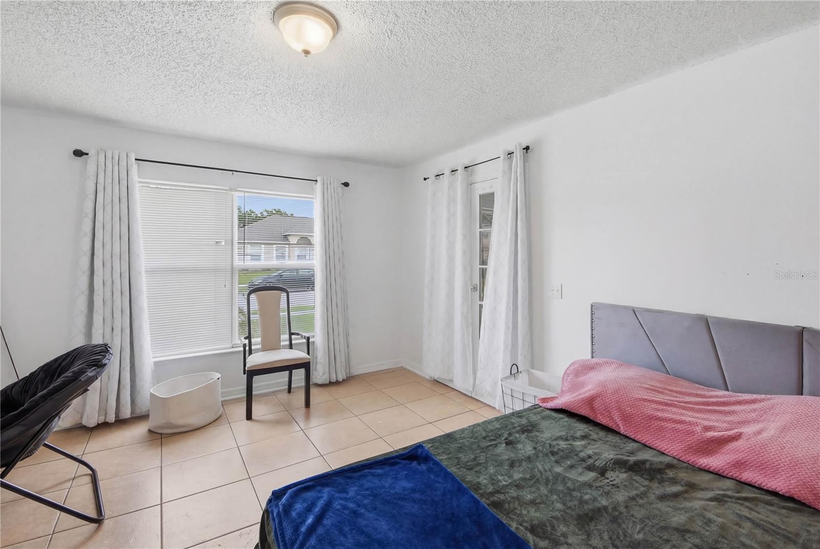 ASHTON PARK - Residential