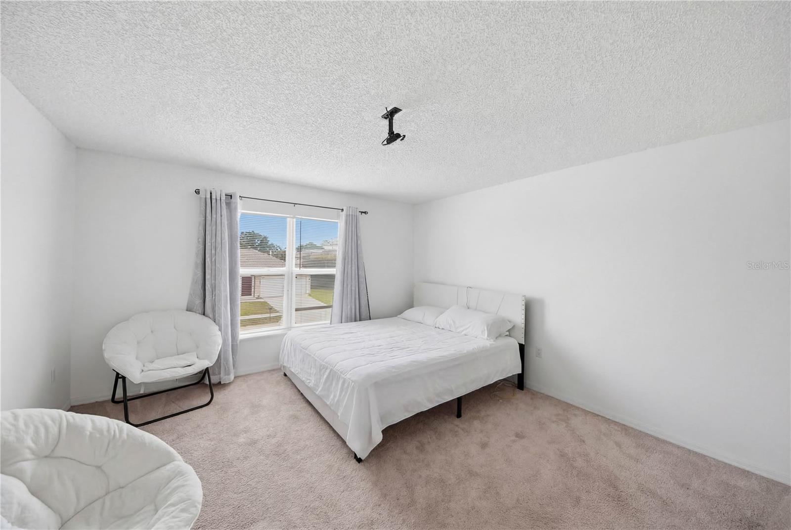 ASHTON PARK - Residential