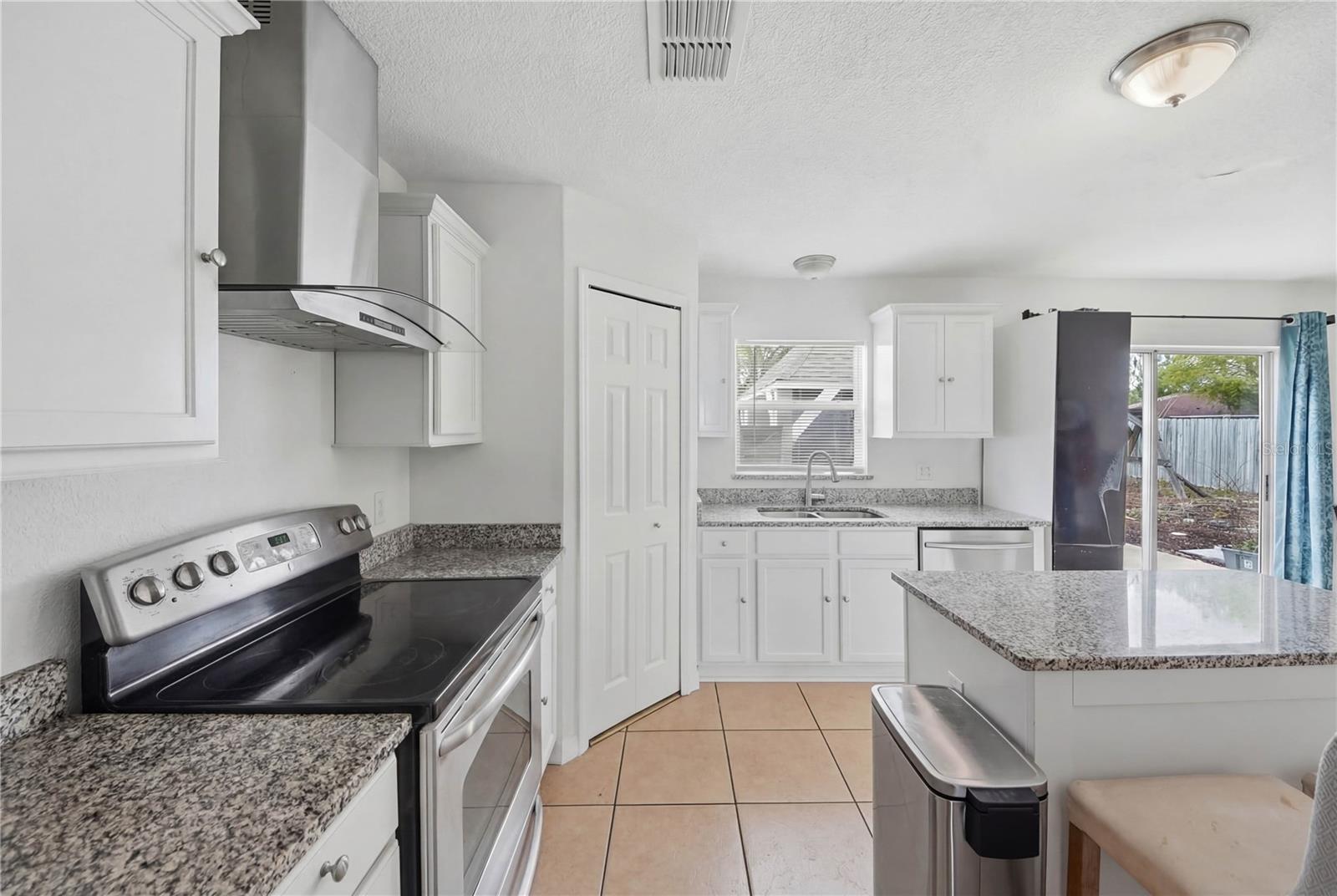 ASHTON PARK - Residential