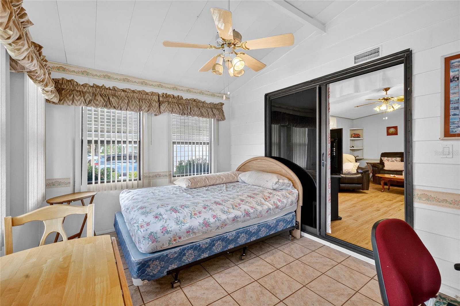 LADY LAKE ORANGE BLOSSOM GARDENS UNIT 06 - Residential