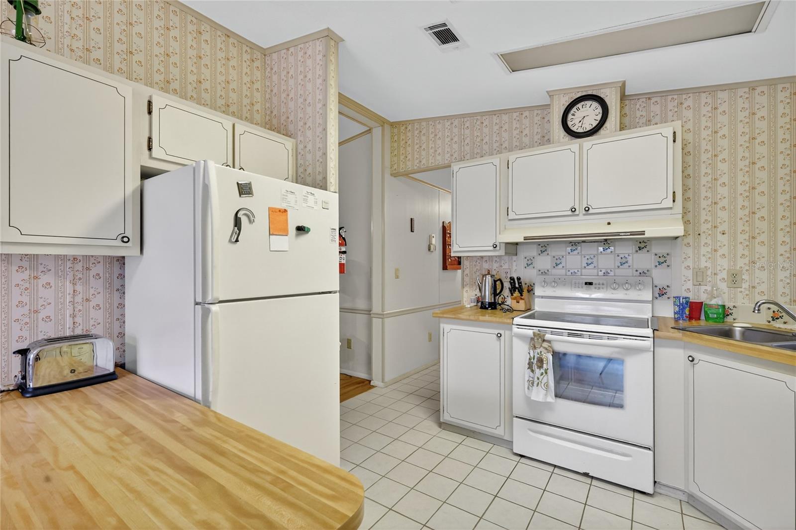 LADY LAKE ORANGE BLOSSOM GARDENS UNIT 06 - Residential