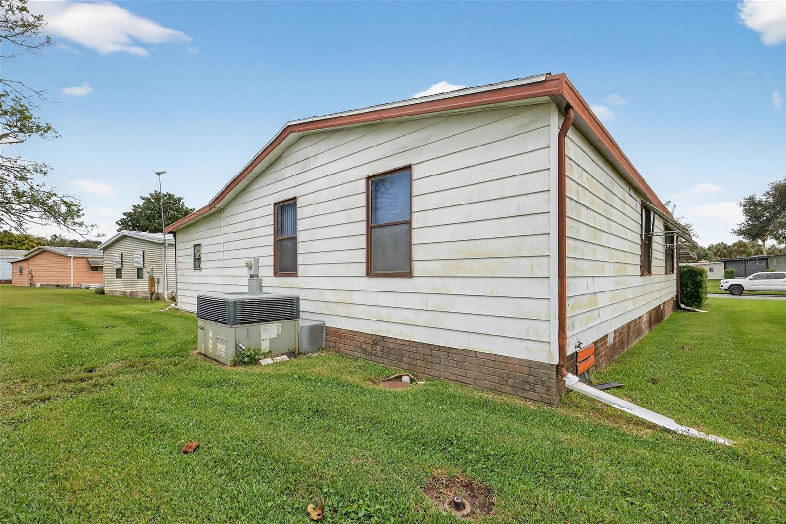 LADY LAKE ORANGE BLOSSOM GARDENS UNIT 06 - Residential