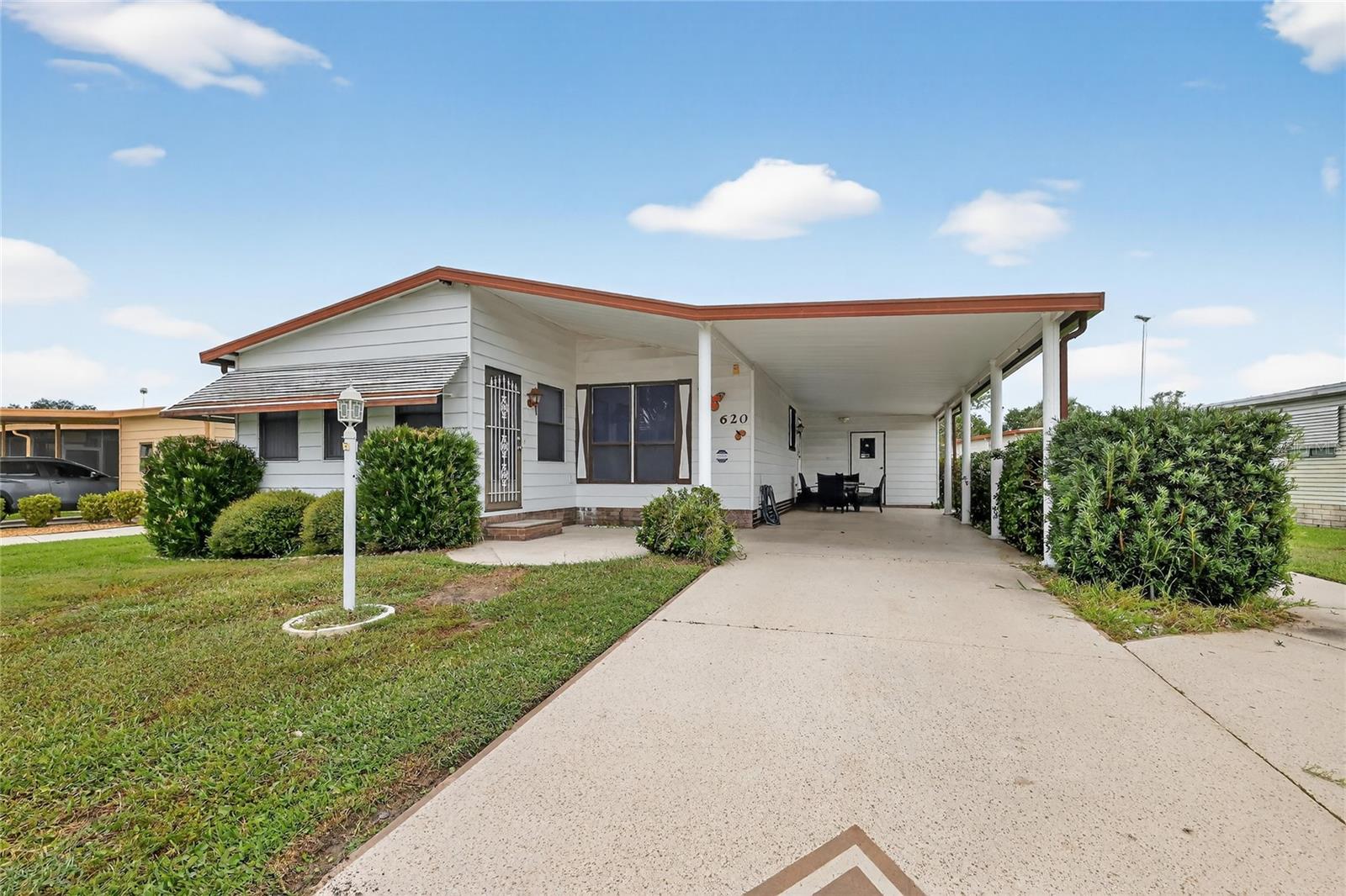 LADY LAKE ORANGE BLOSSOM GARDENS UNIT 06 - Residential