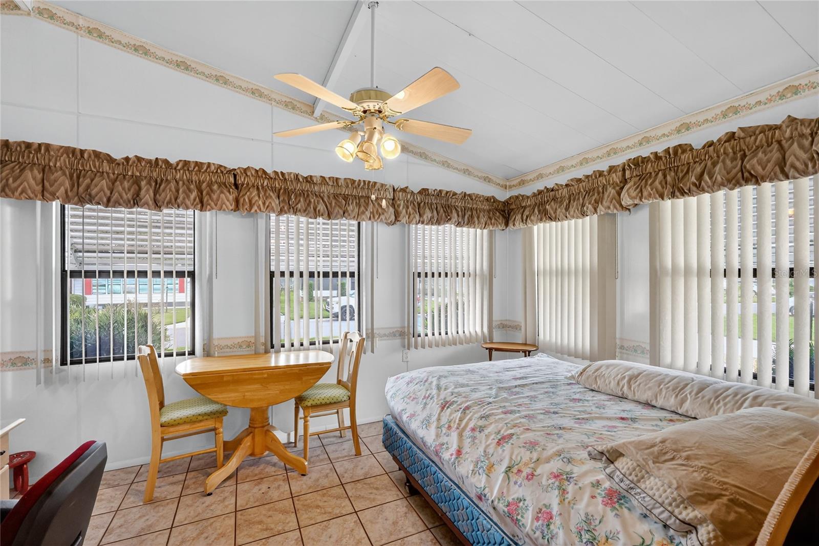 LADY LAKE ORANGE BLOSSOM GARDENS UNIT 06 - Residential
