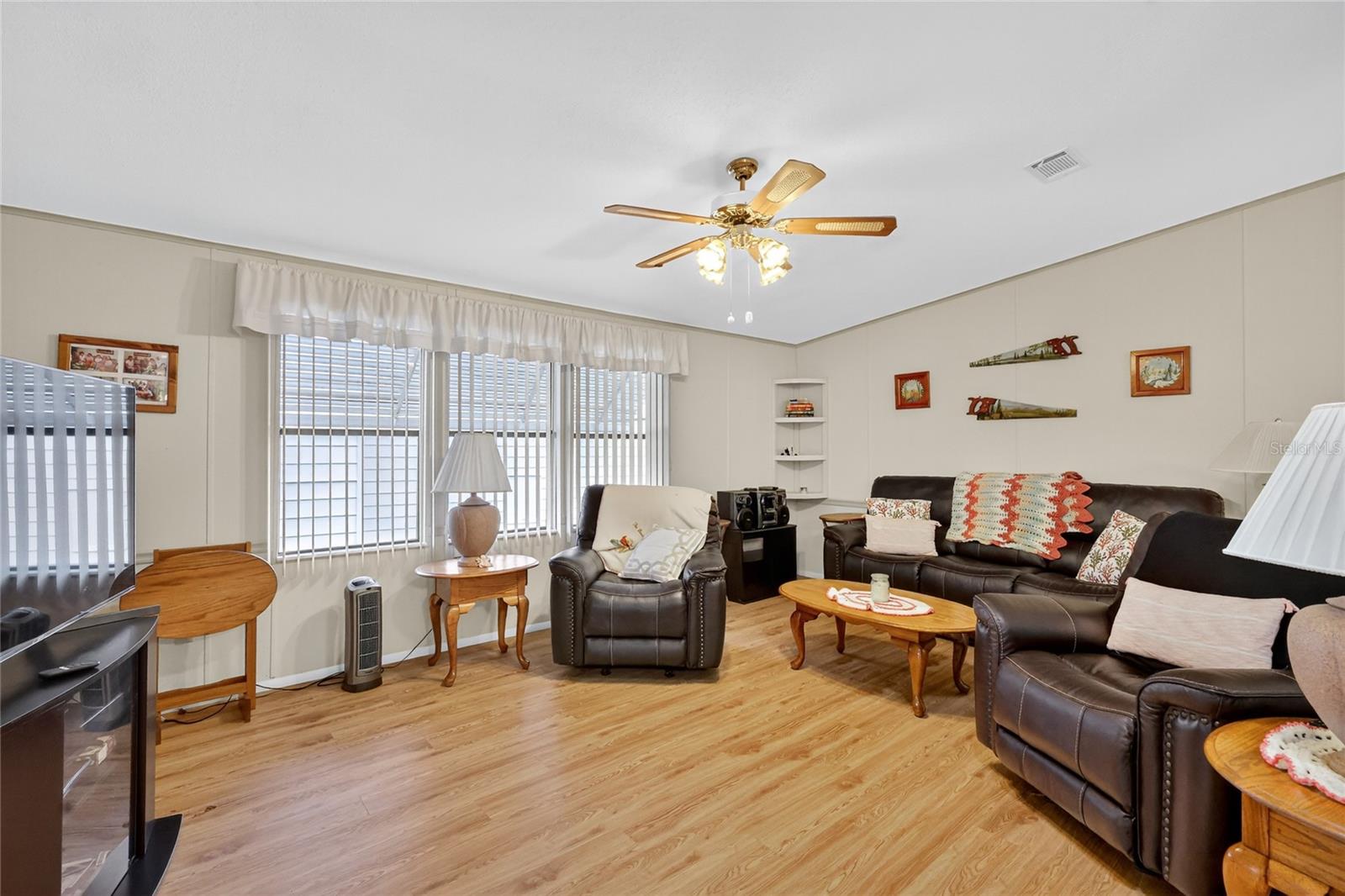 LADY LAKE ORANGE BLOSSOM GARDENS UNIT 06 - Residential
