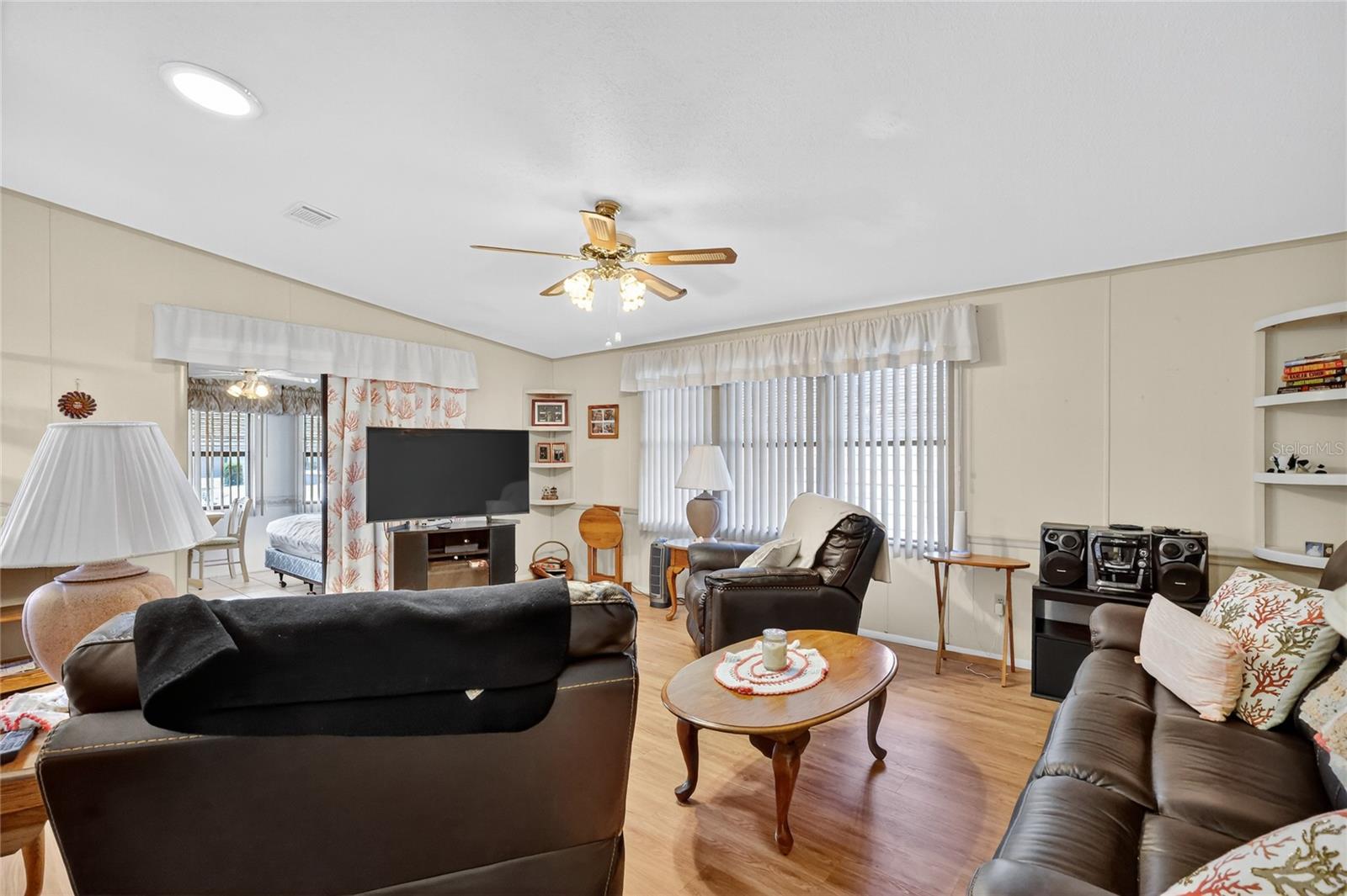 LADY LAKE ORANGE BLOSSOM GARDENS UNIT 06 - Residential