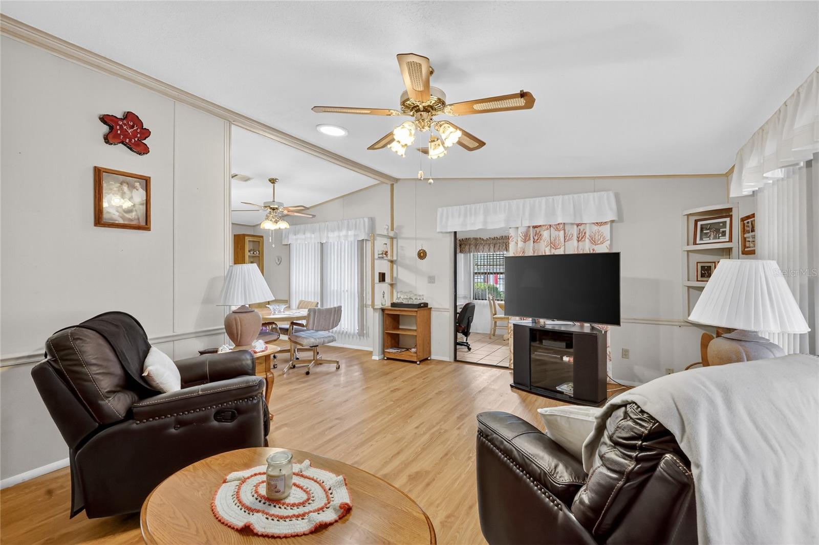 LADY LAKE ORANGE BLOSSOM GARDENS UNIT 06 - Residential