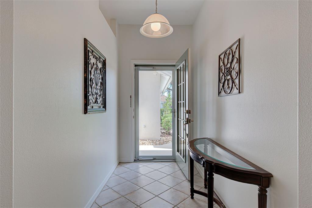 PELICAN POINTE GOLF & COUNTRY CLUB - Residential