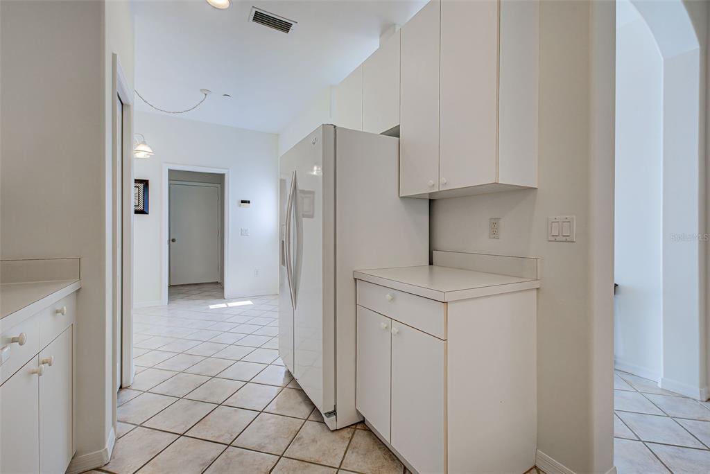 PELICAN POINTE GOLF & COUNTRY CLUB - Residential