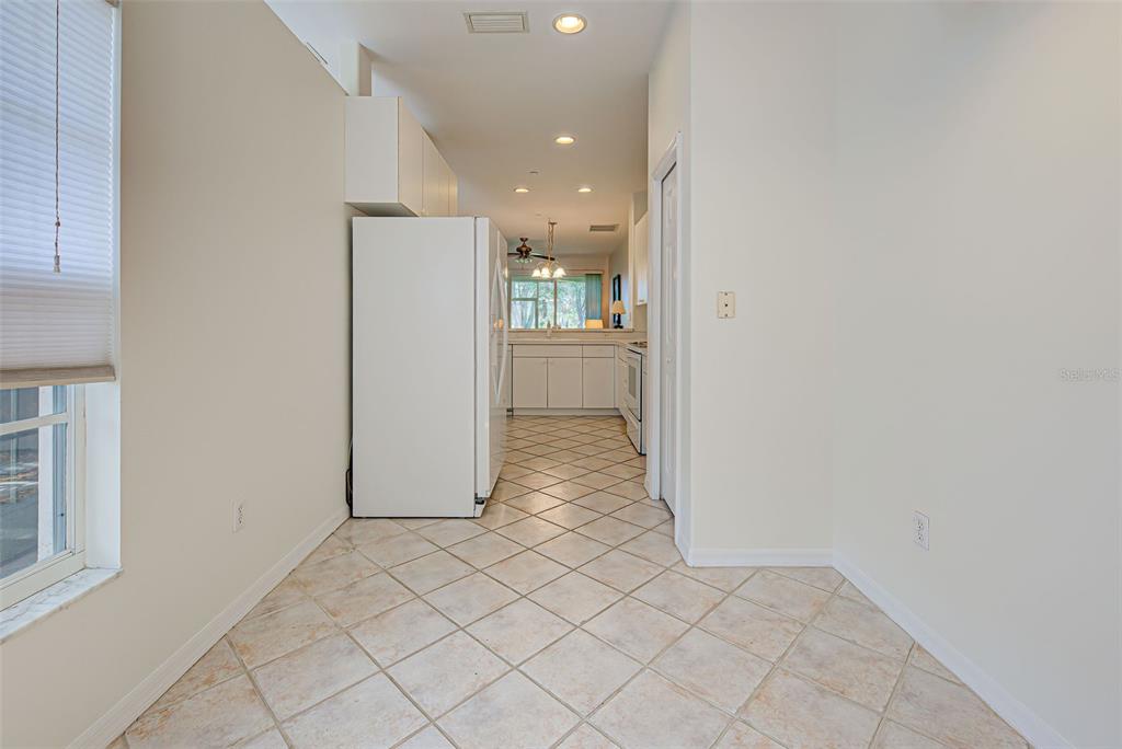 PELICAN POINTE GOLF & COUNTRY CLUB - Residential