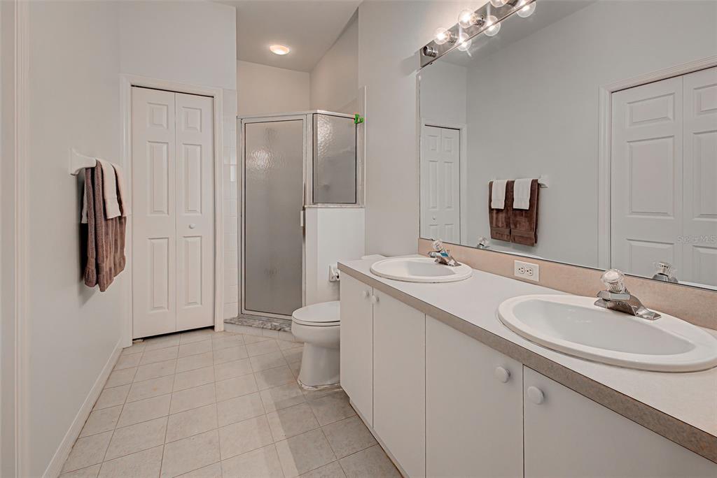 PELICAN POINTE GOLF & COUNTRY CLUB - Residential