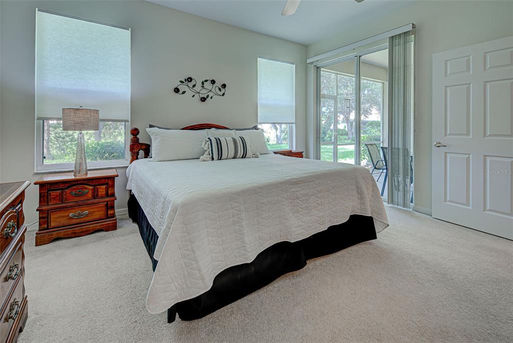 PELICAN POINTE GOLF & COUNTRY CLUB - Residential