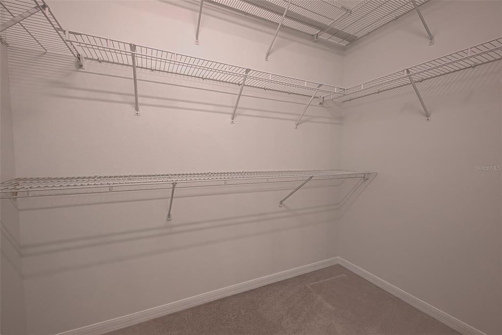 PELICAN POINTE GOLF & COUNTRY CLUB - Residential