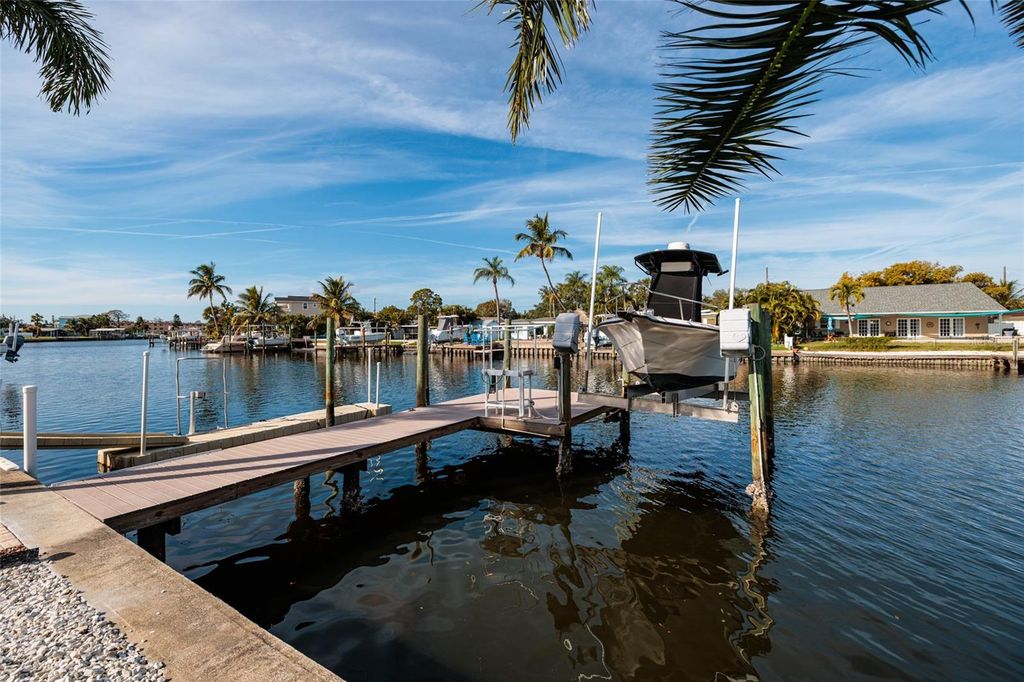 Photo of 115 87th Avenue N, St Petersburg, FL 33702 (MLS # TB8464526)