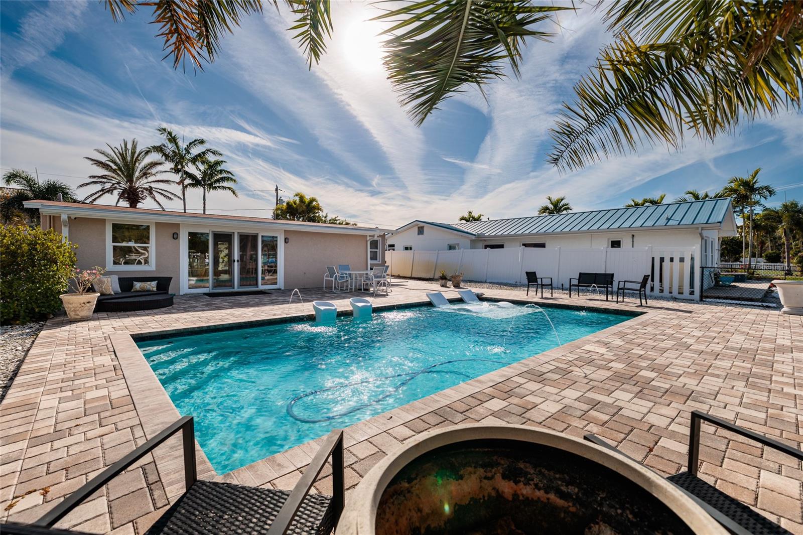 SUN LIT SHORES - Residential