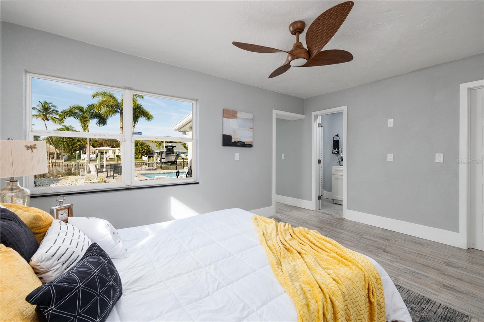 SUN LIT SHORES - Residential