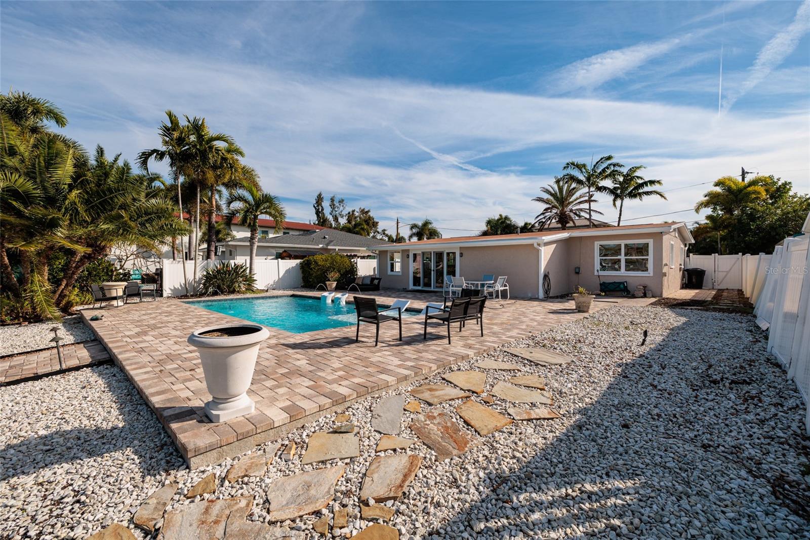 SUN LIT SHORES - Residential