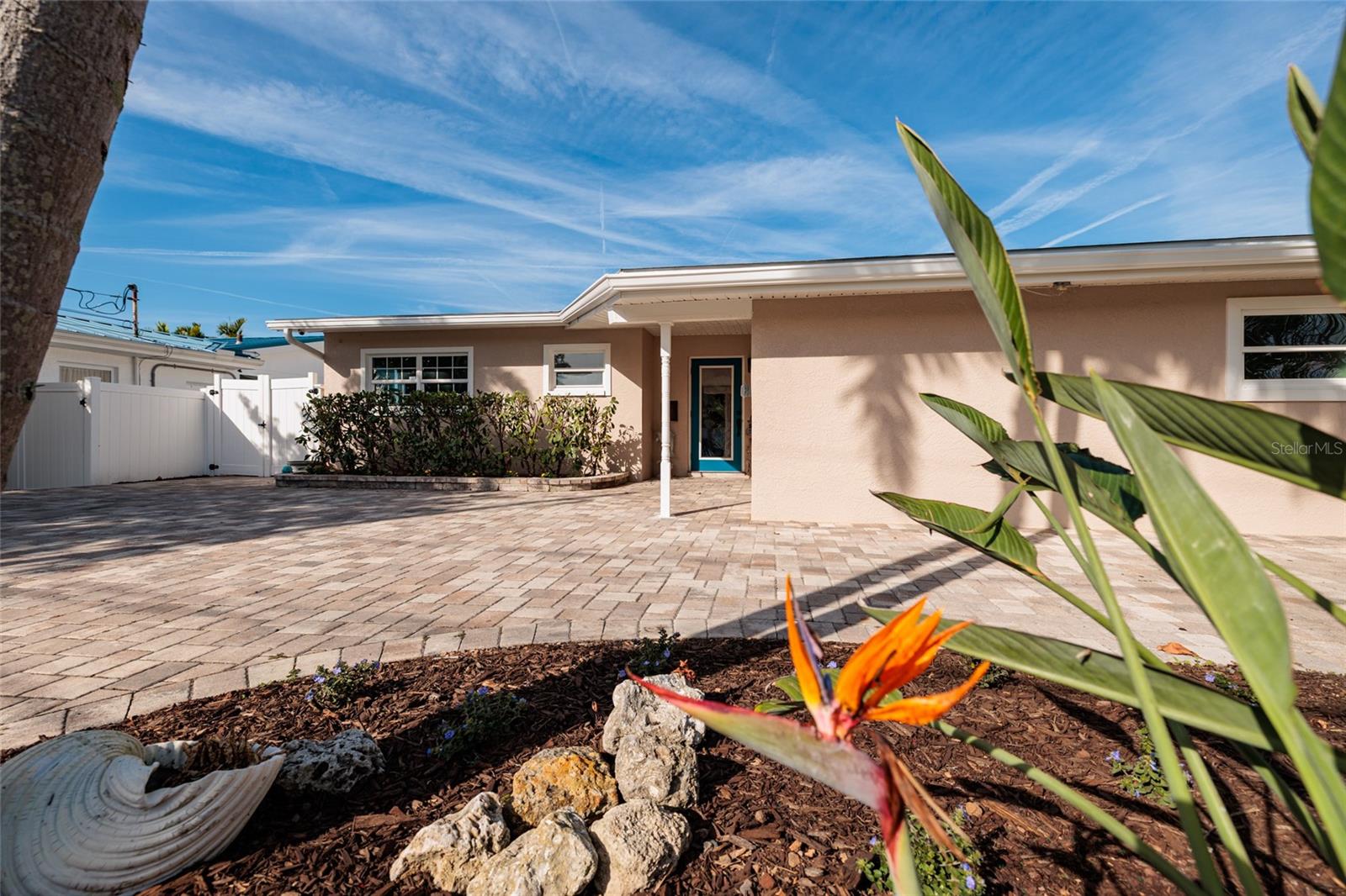 SUN LIT SHORES - Residential