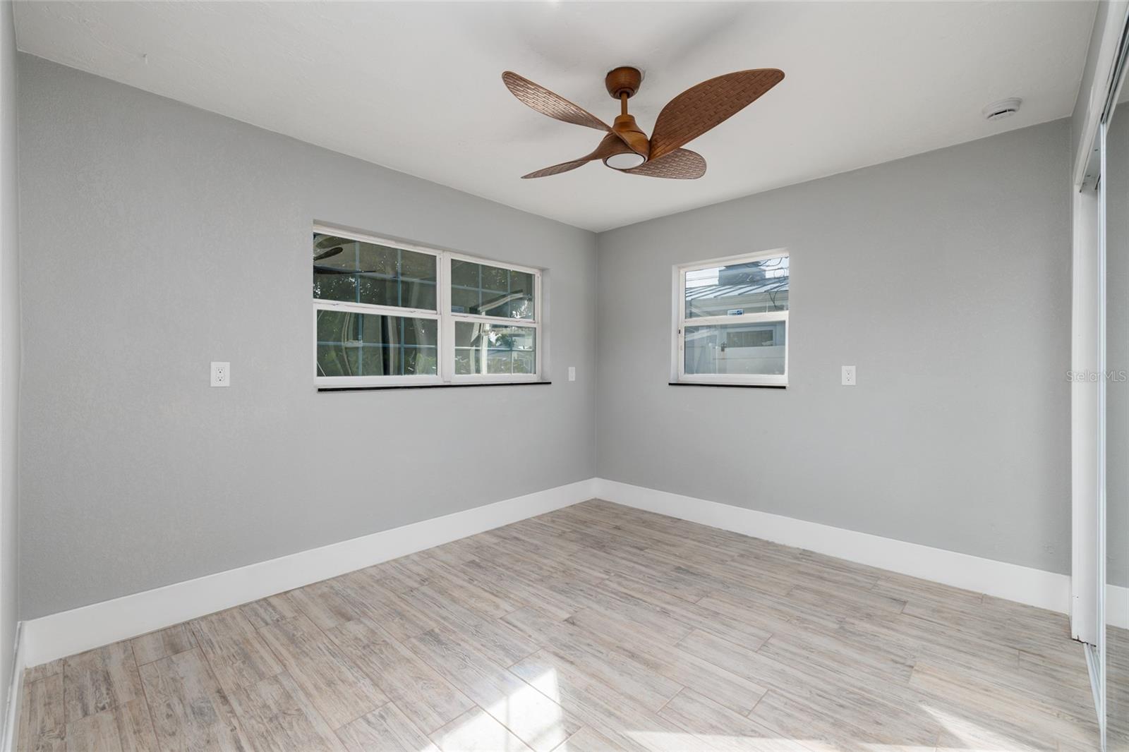 SUN LIT SHORES - Residential