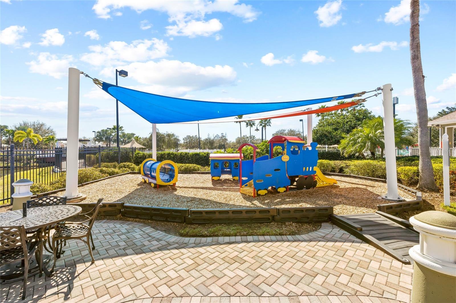 RIVERCREST TWNHMS WEST PHAS - Residential Lease