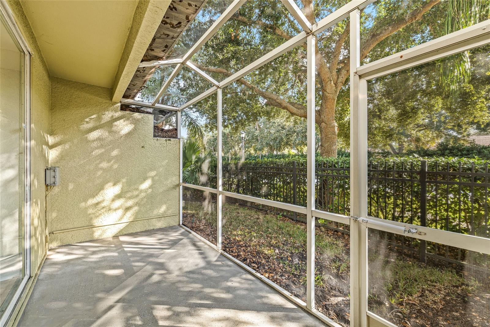 RIVERCREST TWNHMS WEST PHAS - Residential Lease