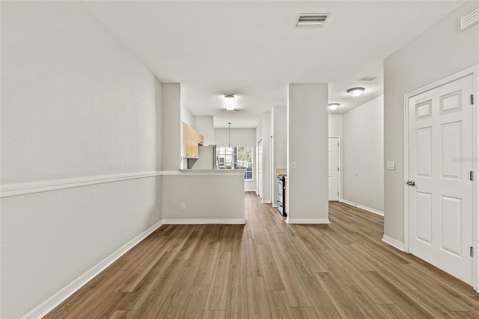 RIVERCREST TWNHMS WEST PHAS - Residential Lease