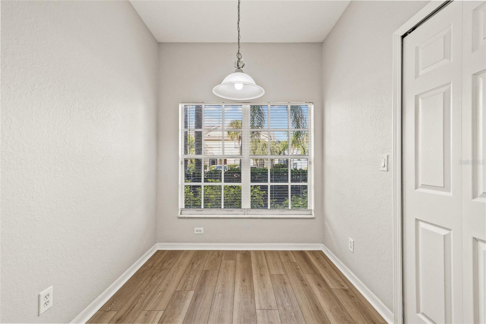 RIVERCREST TWNHMS WEST PHAS - Residential Lease