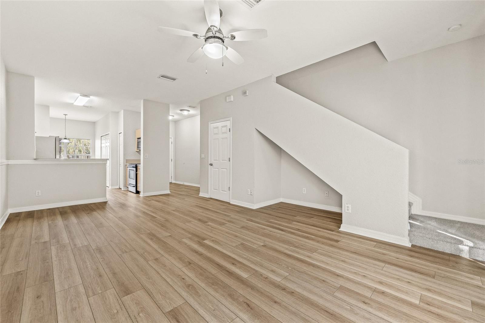 RIVERCREST TWNHMS WEST PHAS - Residential Lease