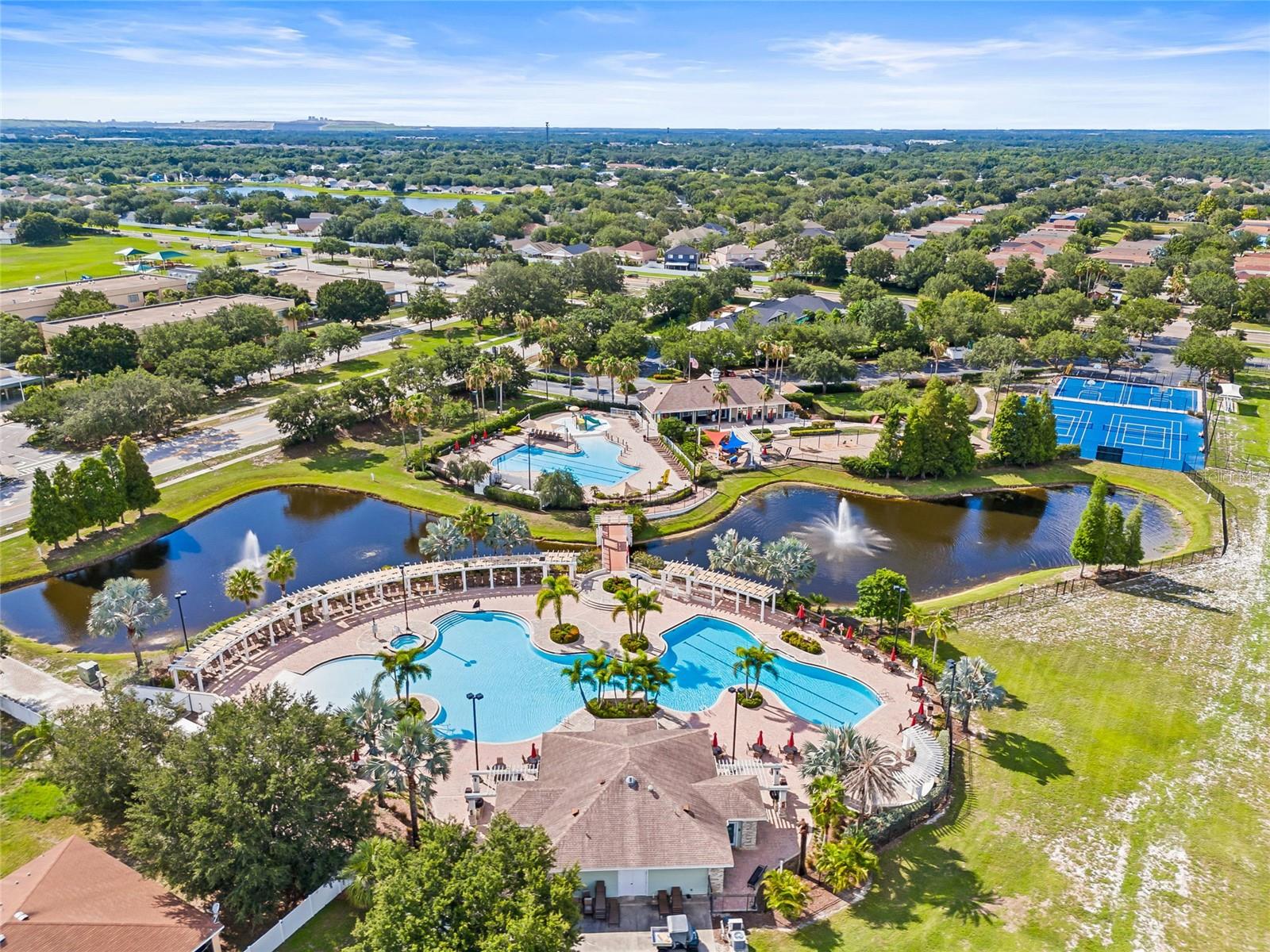 RIVERCREST TWNHMS WEST PHAS - Residential Lease