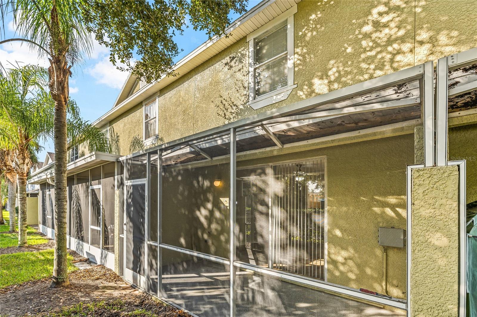 RIVERCREST TWNHMS WEST PHAS - Residential Lease