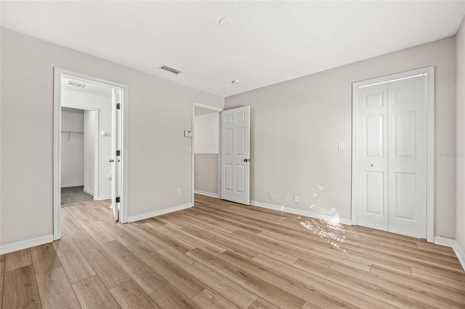 RIVERCREST TWNHMS WEST PHAS - Residential Lease