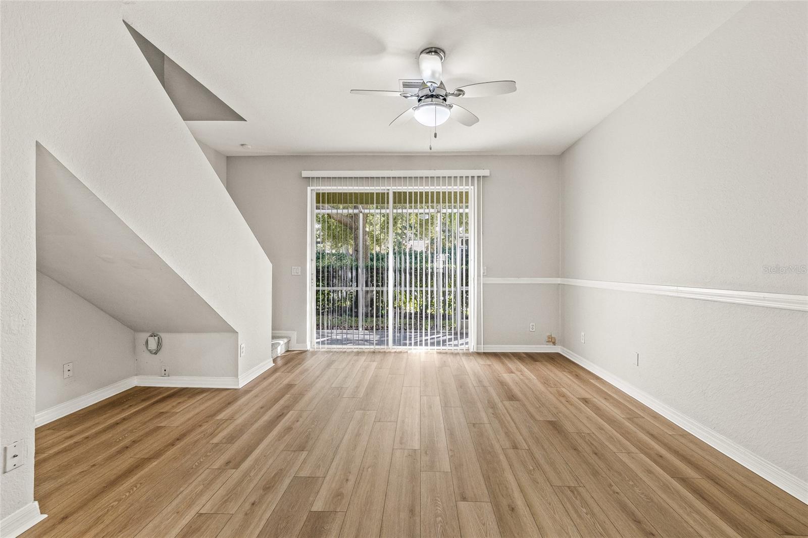 RIVERCREST TWNHMS WEST PHAS - Residential Lease