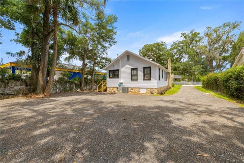 Tiny photo for 18 SE 14th Avenue, Ocala, FL 34471 (MLS # OM732654)