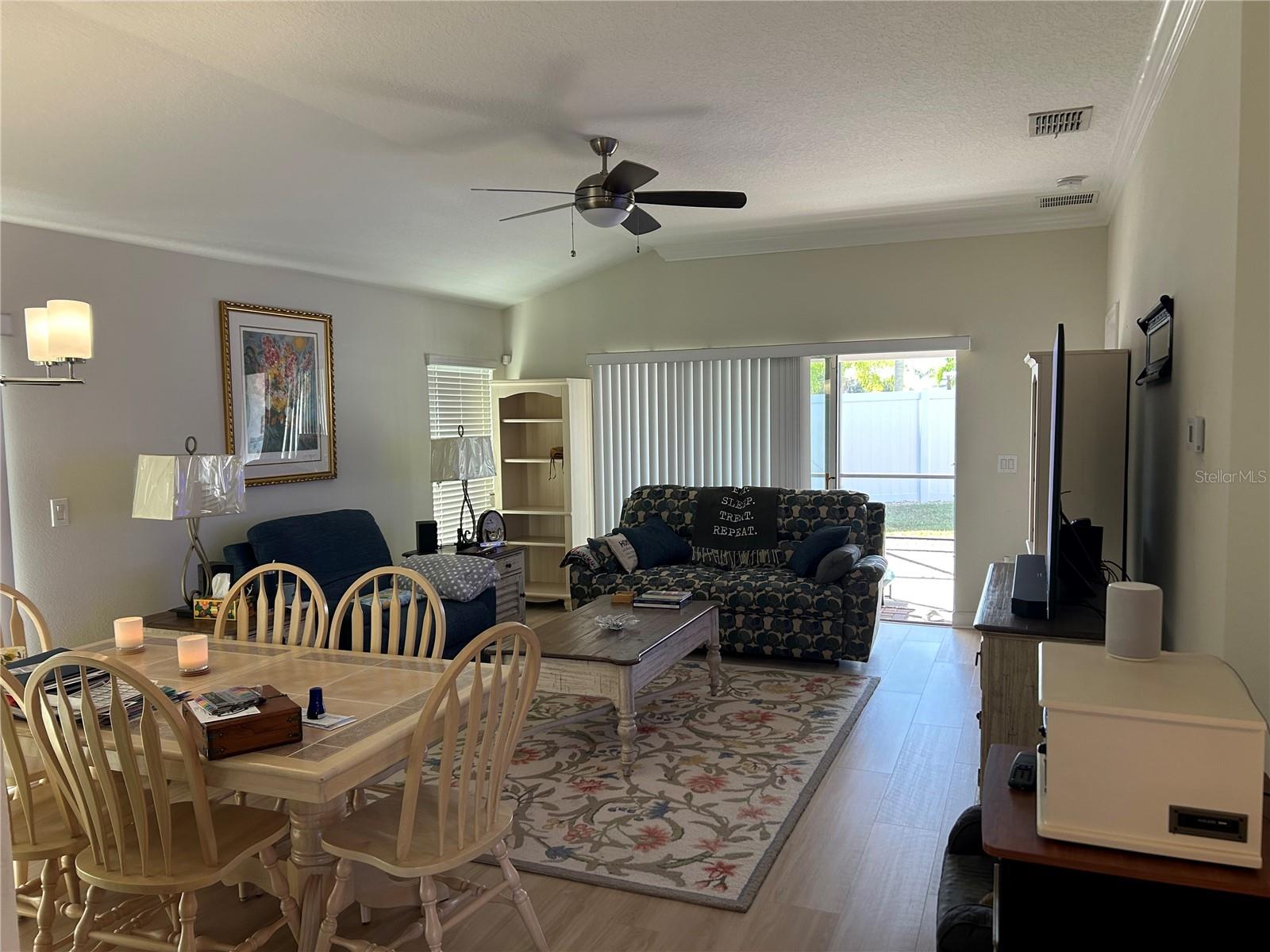 TRADITIONS PH 02 - Residential