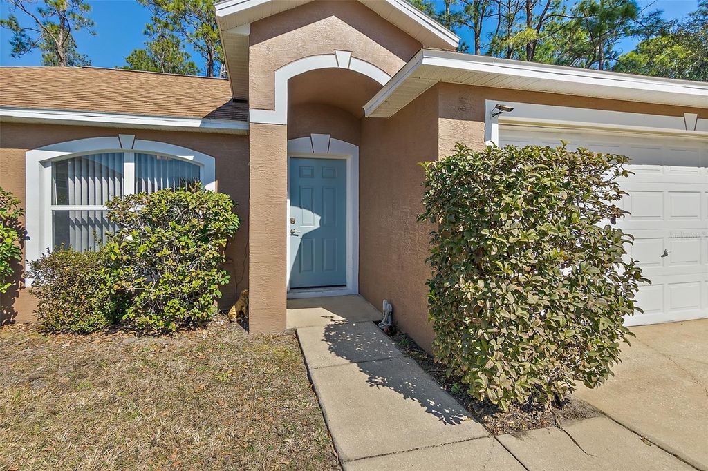 Photo of 36 Wheeling Lane, Palm Coast, FL 32164 (MLS # FC315879)